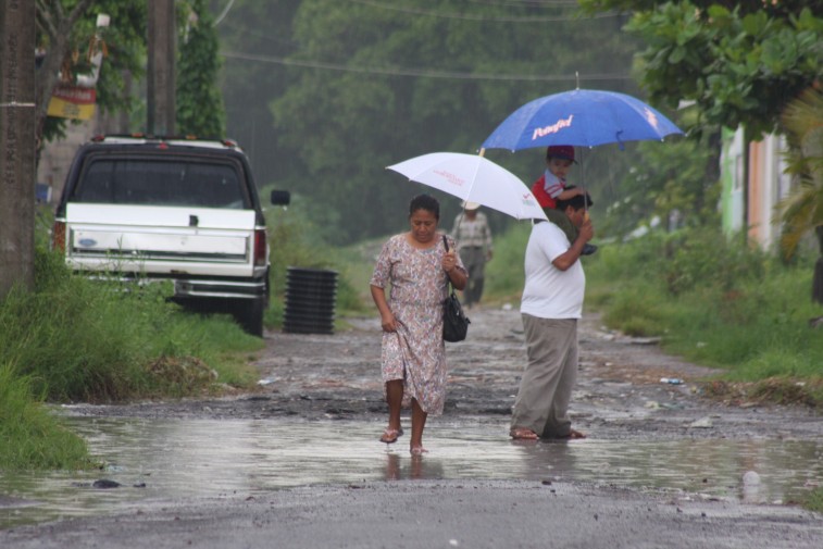 A partir de las 3:00 PM, la lluvia se extenderá a regiones como Cenotillo, Chemax, Valladolid, Tekax, Peto, Tzucacab y sus alrededores