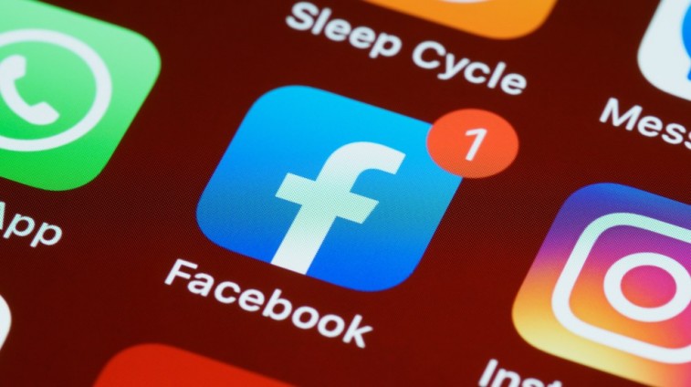 Caída mundial de WhatsApp, Facebook e Instagram