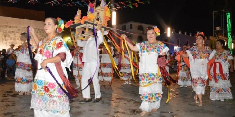 CELEBRACIÓN DE LA MAGNA VAQUERÍA PENINSULAR REÚNE CULTURAS DE LA PENÍNSULA DE YUCATÁN