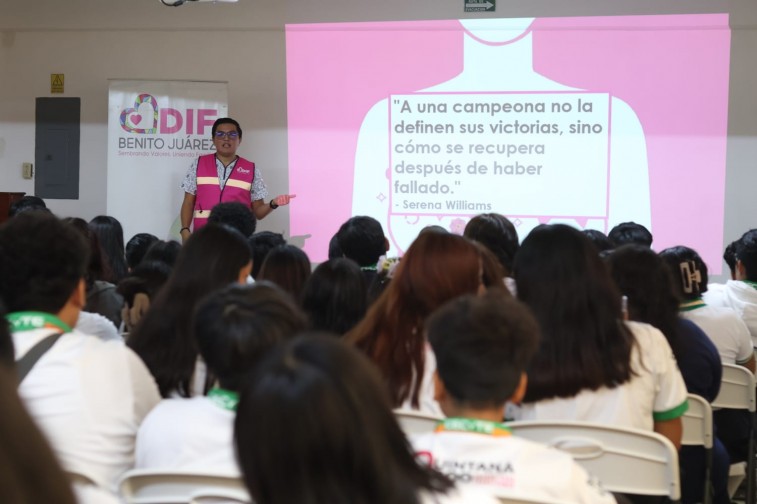 CONCIENTIZA DIF BENITO JUÁREZ A JÓVENES CONTRA LUCHA DE CÁNCER DE MAMA