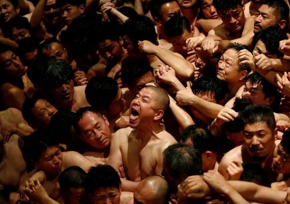 El festival japonés de los 'hombres desnudos' sucumbe al envejecimiento de la población