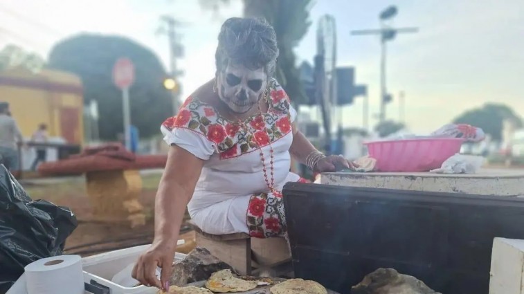 FESTIVAL DE LAS ÁNIMAS EN YUCATÁN CELEBRA LA TRADICIÓN DEL HANAL PIXÁN