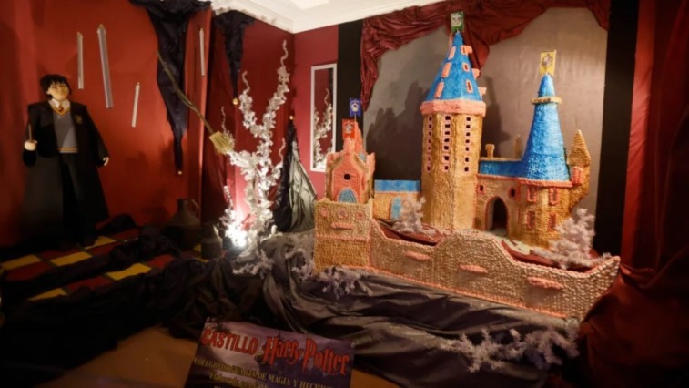 FIGURA DE HARRY POTTER HECHA DE MAZAPÁN SORPRENDE EN RUTE