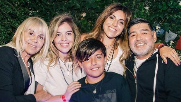 Hijos de Maradona reactivan su cuenta de Instagram para mantener vivo el ‘fuego’ de su recuerdo
