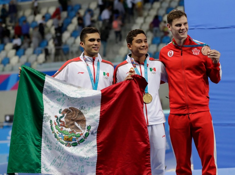 in DEPORTES Anuncian becas y premios para los seleccionados