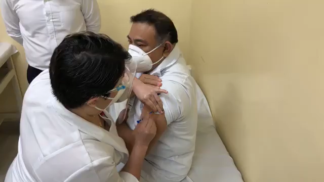 INICIA LA VACUNACIÓN CONTRA COVID-19 EN YUCATÁN