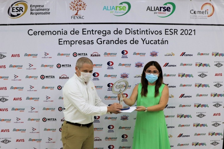 Kekén recibe distintivo Empresa Socialmente Responsable por decimo año consecutivo 