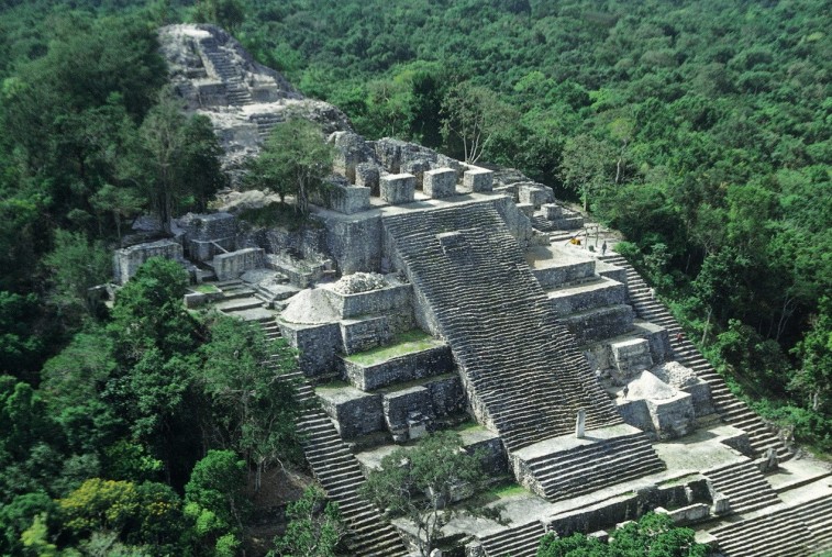 LA GRAN PIRÁMIDE DE CALAKMUL UNA JOYA MAYA EN LA SELVA