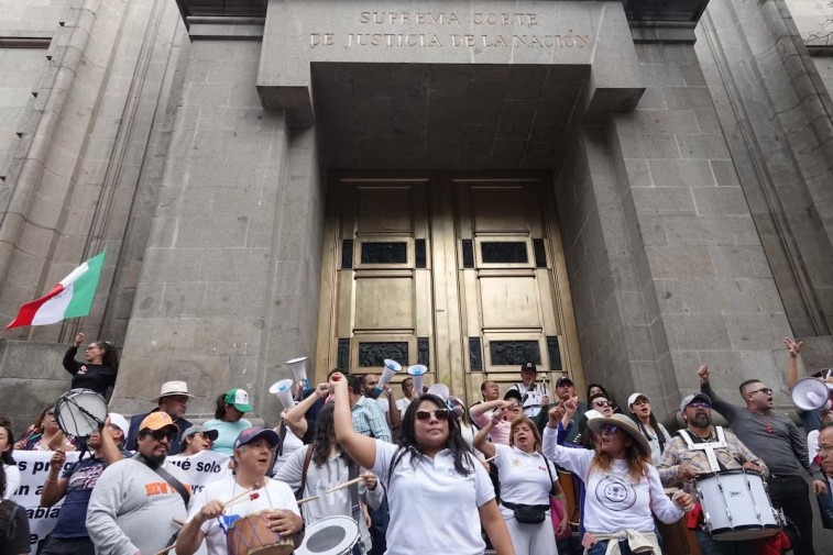 MINISTRO PROPONE LIMITAR REFORMA JUDICIAL Y DEFENDER INDEPENDENCIA DE JUECES