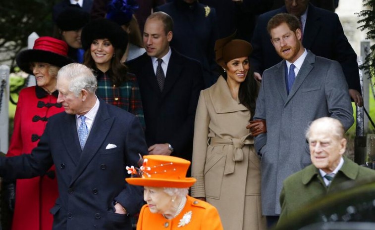 Príncipe Carlos amenaza con dejar sin dinero a Harry y Meghan