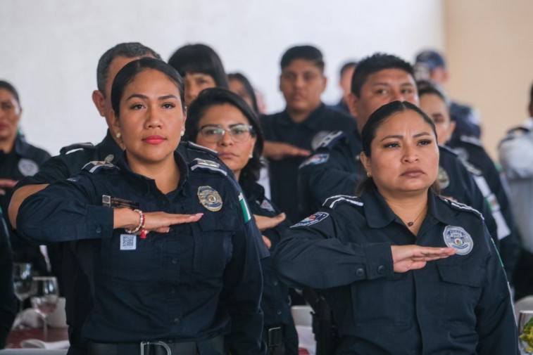 Profesionalismo y compromiso de la policía para los quintanarroenses, instruye Mara Lezama 