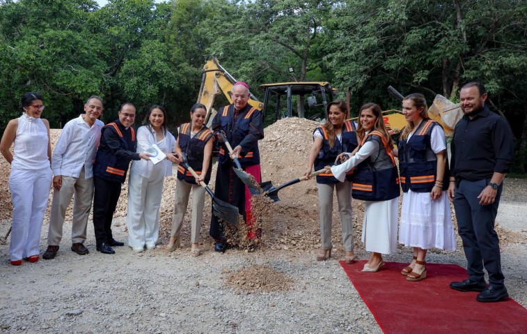 RESPALDA ANA PATY PERALTA TURISMO RELIGIOSO CON LA CONSTRUCCIÓN DE LA ...