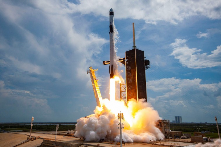 SPACEX IMPULSA NUEVA MISIÓN Y CONSOLIDA SU LIDERAZGO EN LA CARRERA ESPACIAL